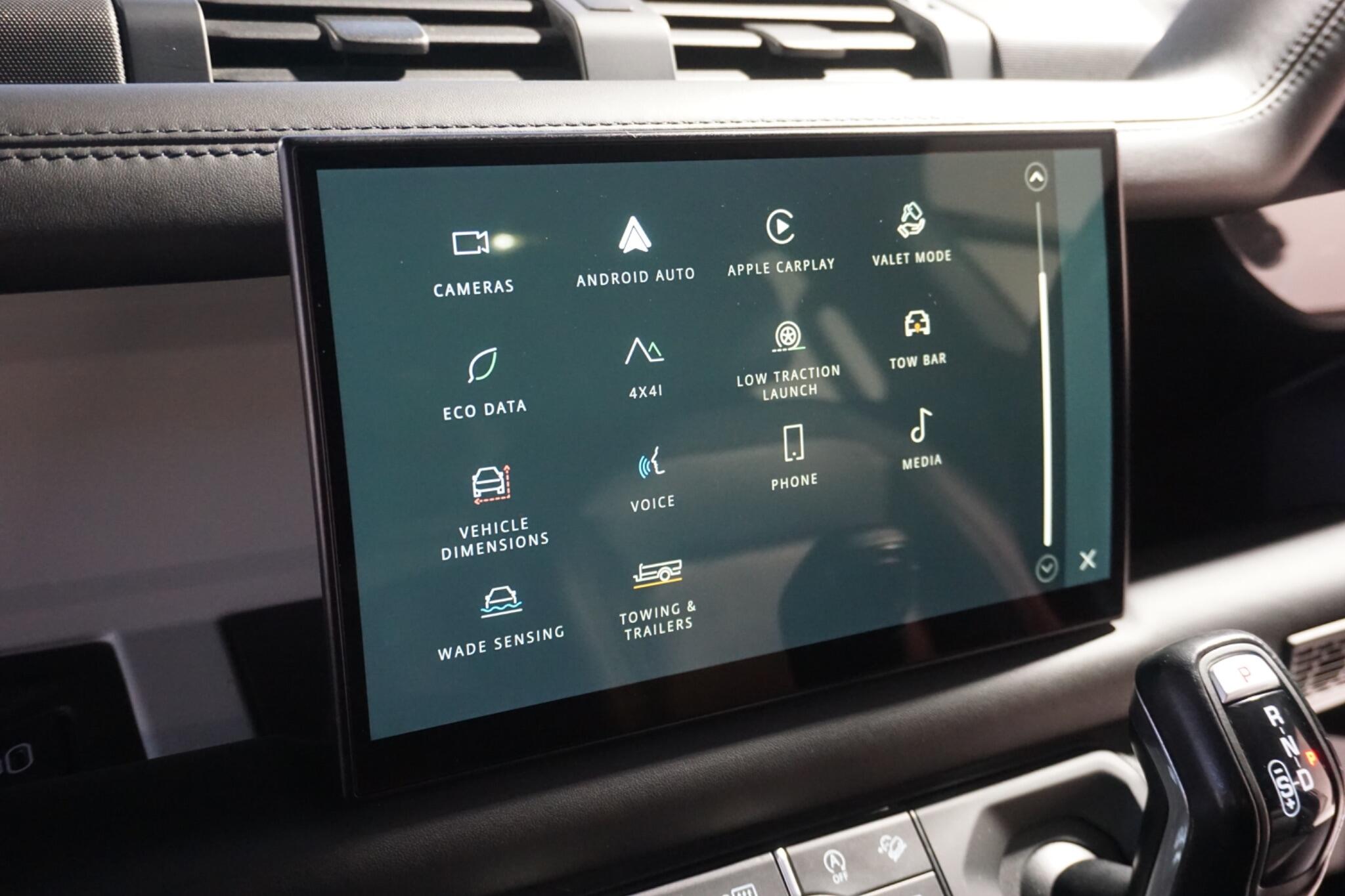 Land Rover Defender 110 3.0 D300 MHEV X-Dynamic HSE SUV 5dr Diesel Auto 4WD Euro 6 (s/s) (300 ps)